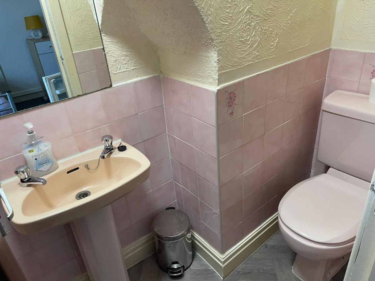 Galaxy Hotel Μπλάκπουλ Εξωτερικό φωτογραφία