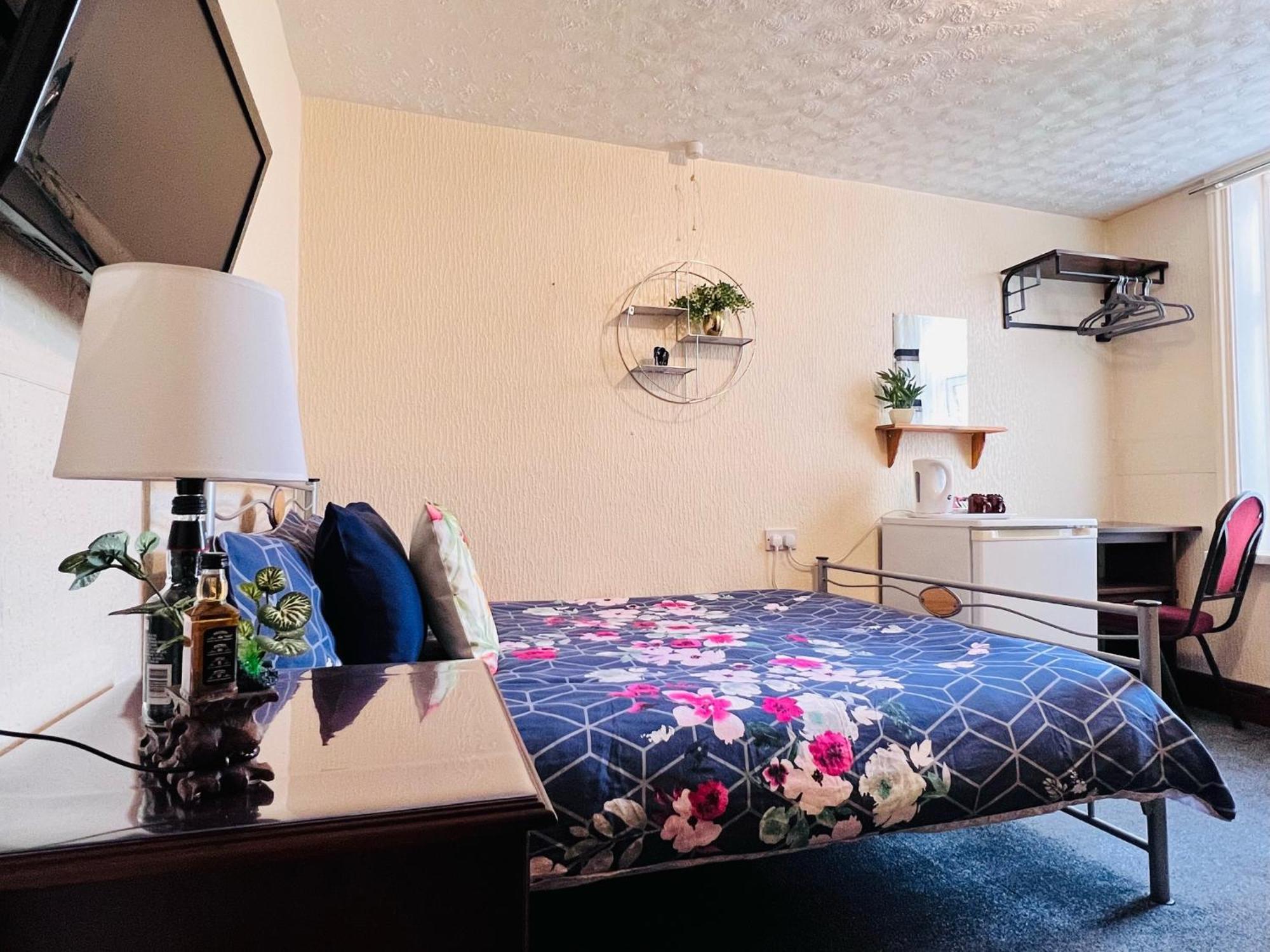 Galaxy Hotel Μπλάκπουλ Εξωτερικό φωτογραφία